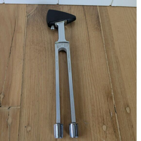 Tuning Fork and Reflex Hammer Combo - Riverbank Labs - C128, 256 - Picture 1 of 4